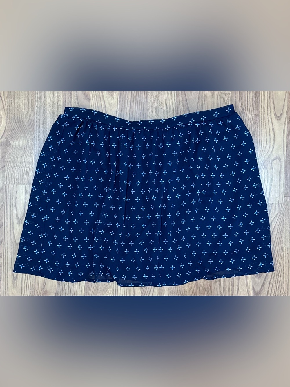 ❤️ Old Navy Dark Blue Floral Print Skirt (B12)